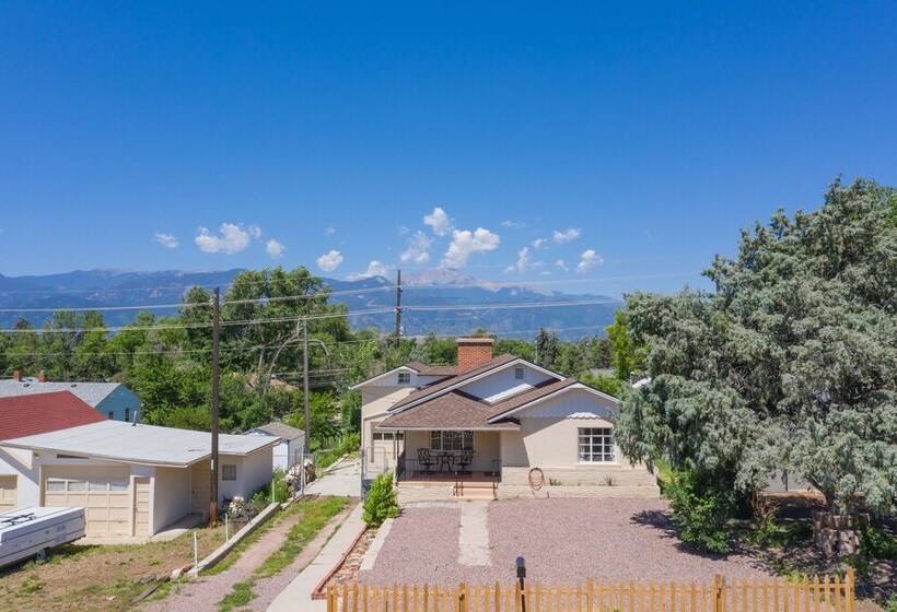 4 Bedroom Mountain View With Firepit & Ping Pong