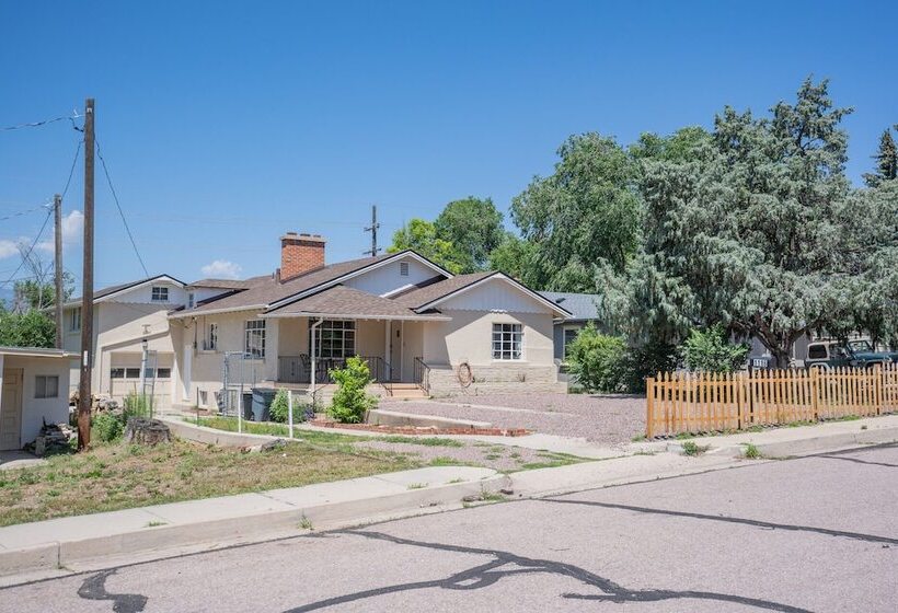 4 Bedroom Mountain View With Firepit & Ping Pong