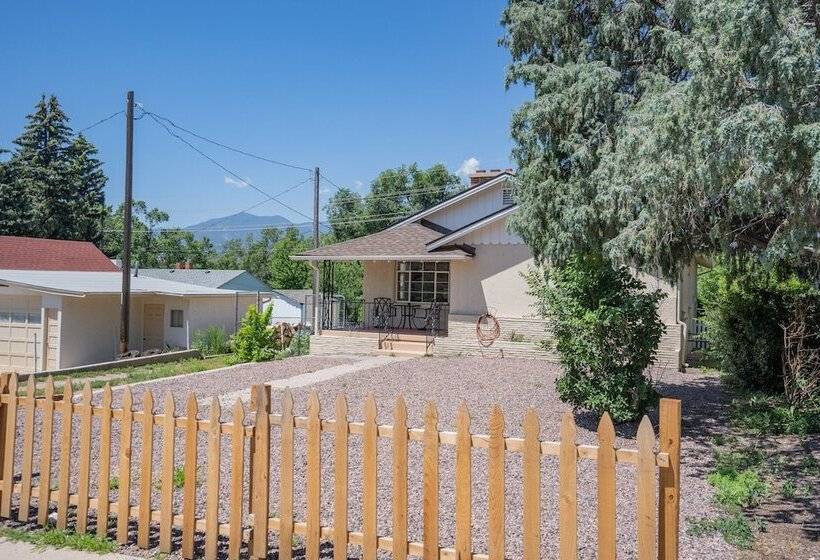 4 Bedroom Mountain View With Firepit & Ping Pong