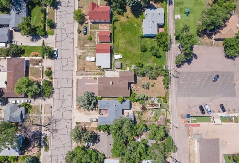 4 Bedroom Mountain View With Firepit & Ping Pong