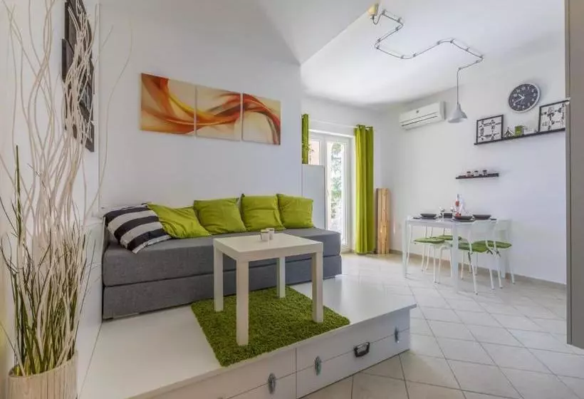 Apartment Color Green