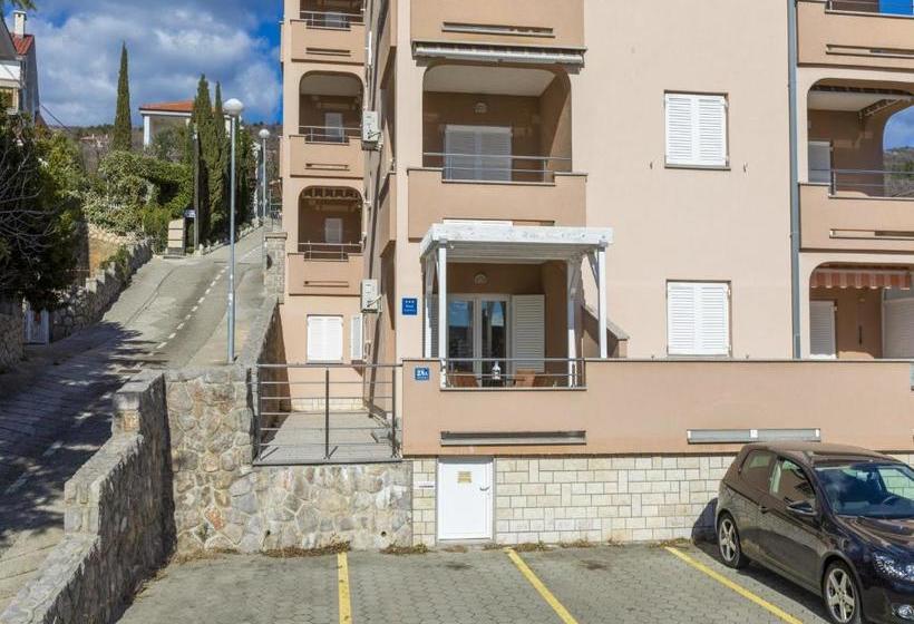 Apartment Color Green