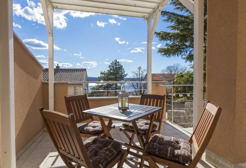 Apartment Color Green