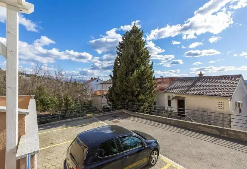 Apartment Color Green