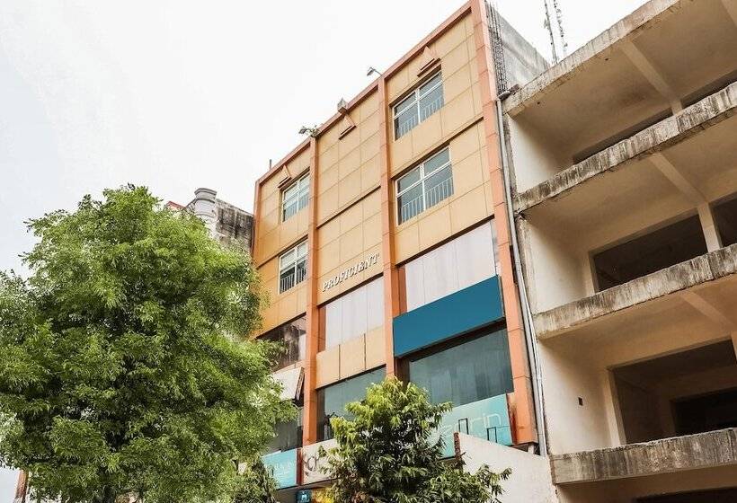 هتل Capital O 49024 Aryavart