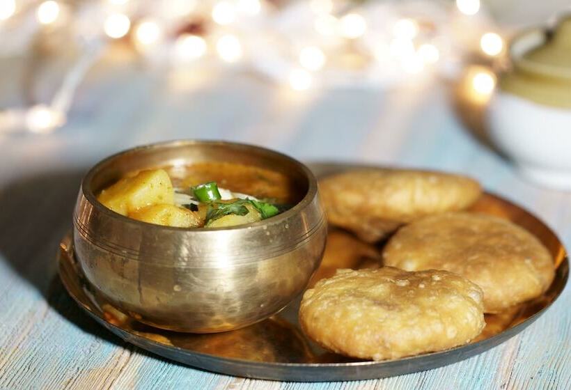 هتل Capital O 49024 Aryavart