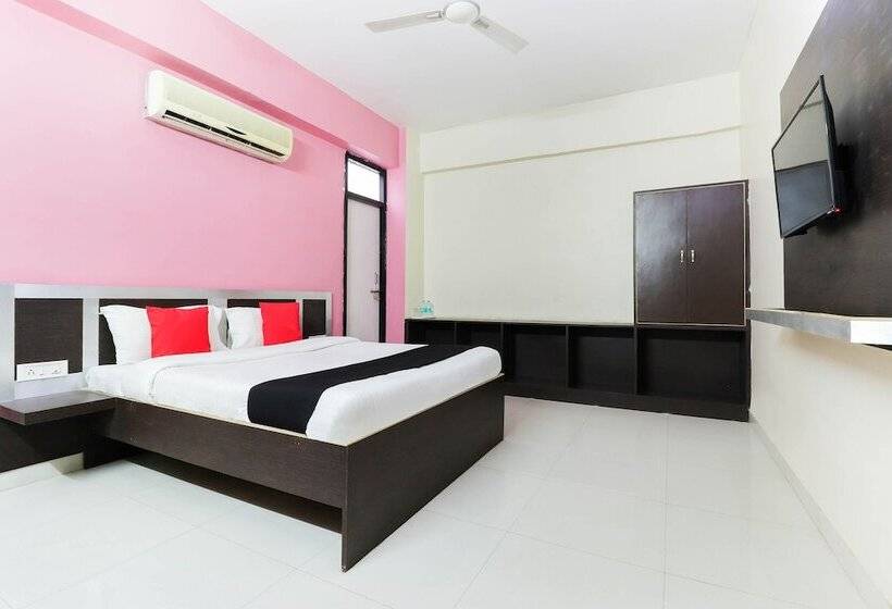 هتل Capital O 49024 Aryavart