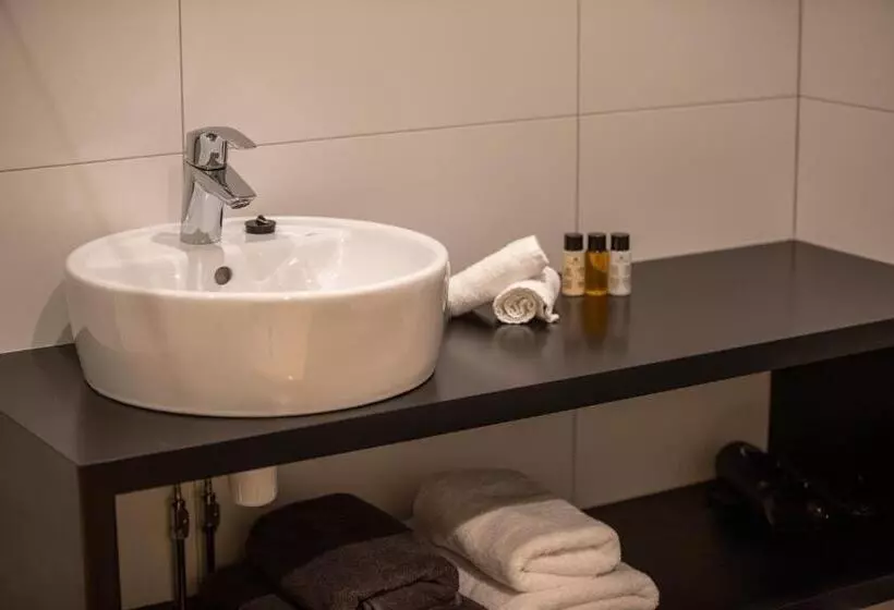 ホテル L Syfabriken