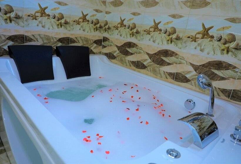 هتل Tewodros Belay International