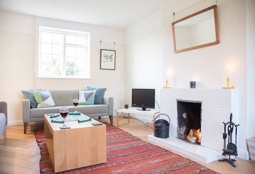 Partridge Cottage, Shottisham