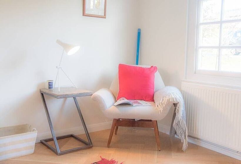 Partridge Cottage, Shottisham