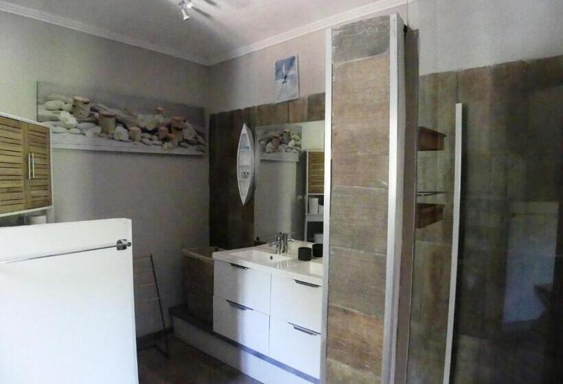 פנסיון La Calanque Du Boucharel