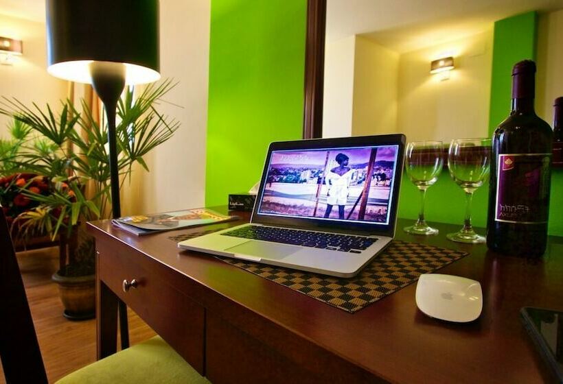 Bealeta Hotel Apartment