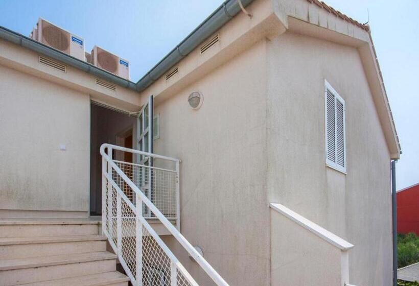 Deluxe Apartment Toni