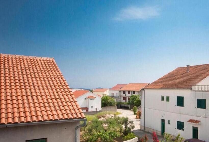 Deluxe Apartment Toni