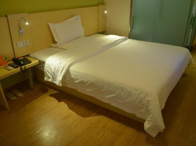 Hotell 7days Inn Zhuhai Jida Zhongdian Mansion