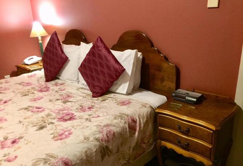 فندق Albatross Inn Bed & Breakfast