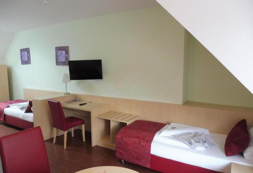 호텔 Gasthof Zum Engel   Gästehaus