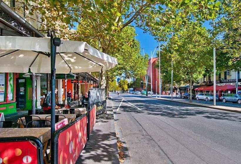 Peaceful 3 Bdr In The Heart Of Carlton