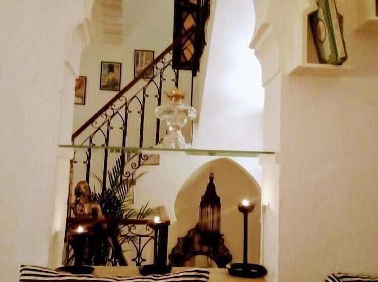 膳宿费 Dar Tinjâa