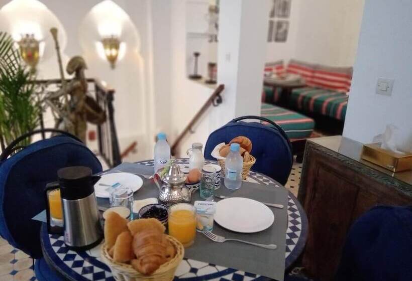 膳宿费 Dar Tinjâa