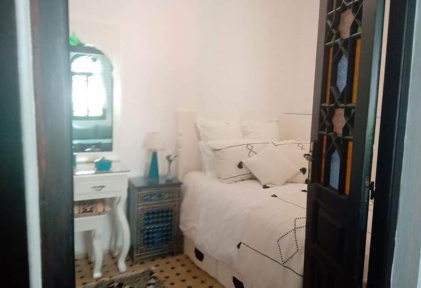 膳宿费 Dar Tinjâa