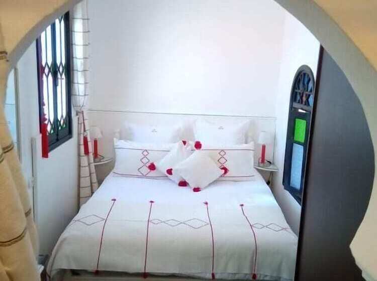 膳宿费 Dar Tinjâa