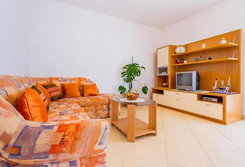 ホテル Apartments Milka