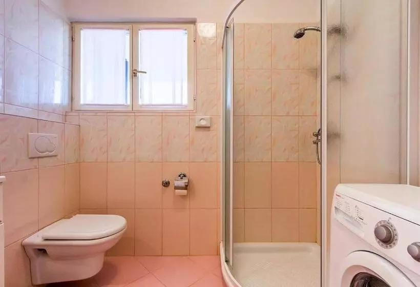 هتل Apartments Milka