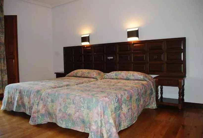 Hotelli El Hidalgo De Quijas