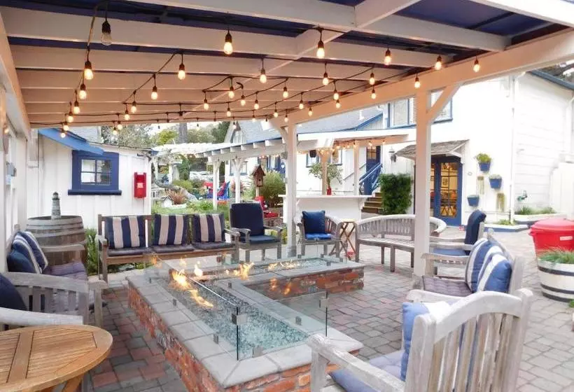 Hotelli Lamp Lighter Inn And Sunset Suites