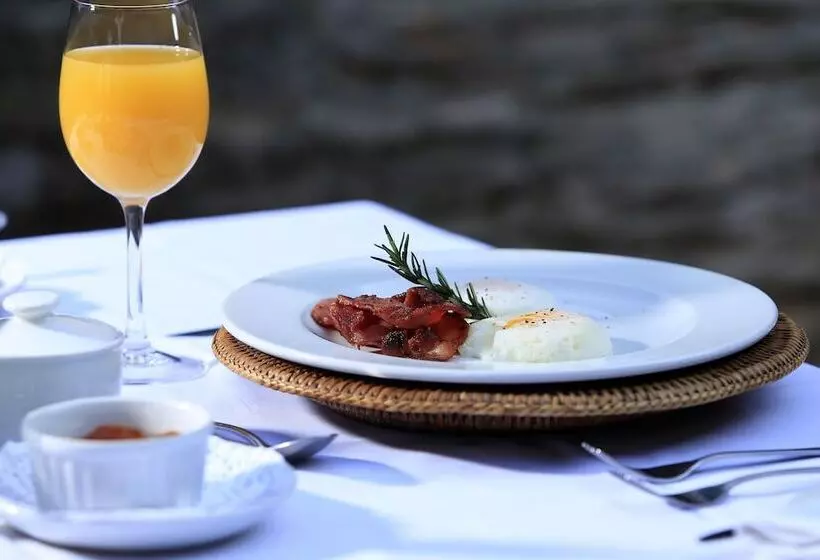 ホテル Isandlwana Lodge