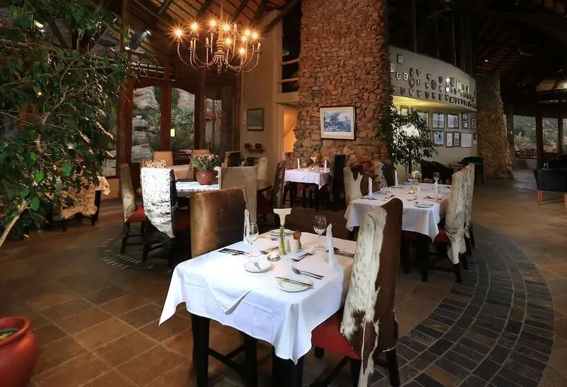 ホテル Isandlwana Lodge