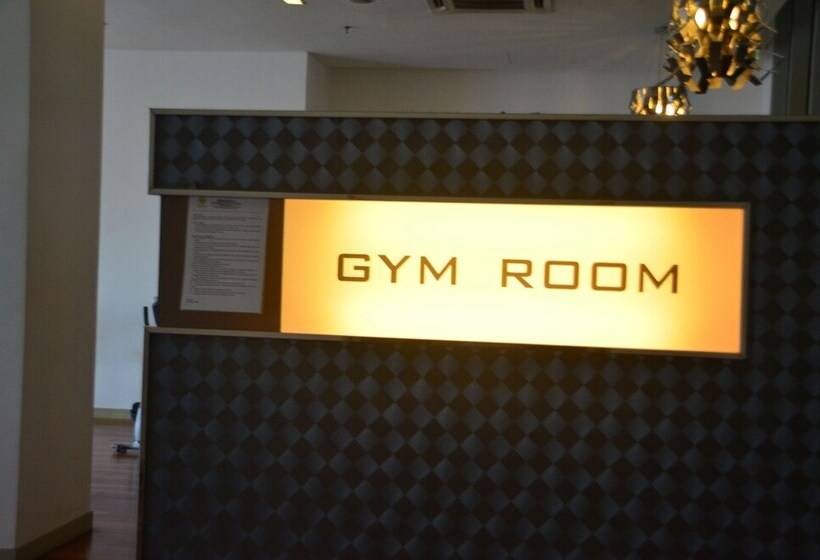 Hotell Kl Skyline Hostel & Rooftop Infinity Sky Pool