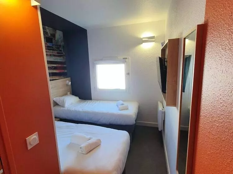 هتل Kyriad Direct Orleans Olivet La Source
