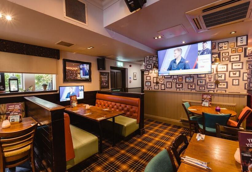 ホテル The Abbey Inn