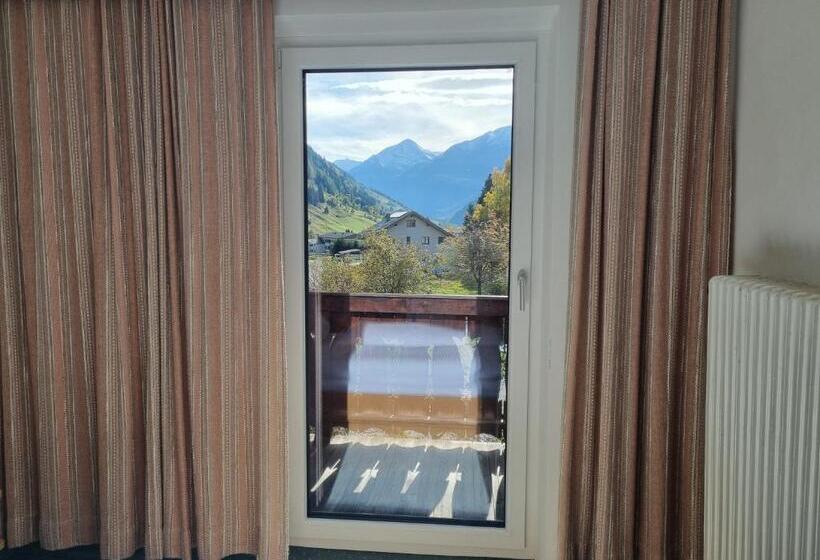 ホテル Pension Kaiserer