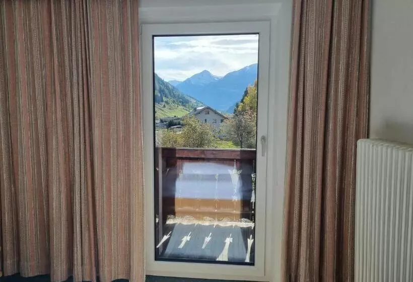 ホテル Pension Kaiserer