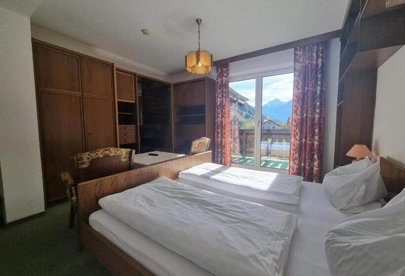 ホテル Pension Kaiserer