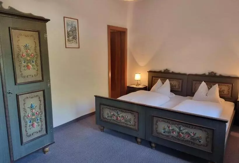 ホテル Pension Kaiserer