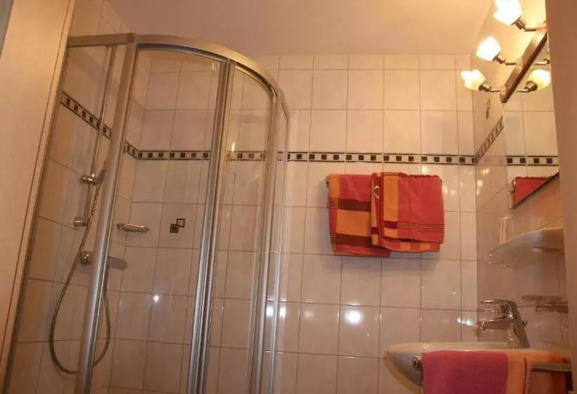 Hotelli Schwarzer Adler