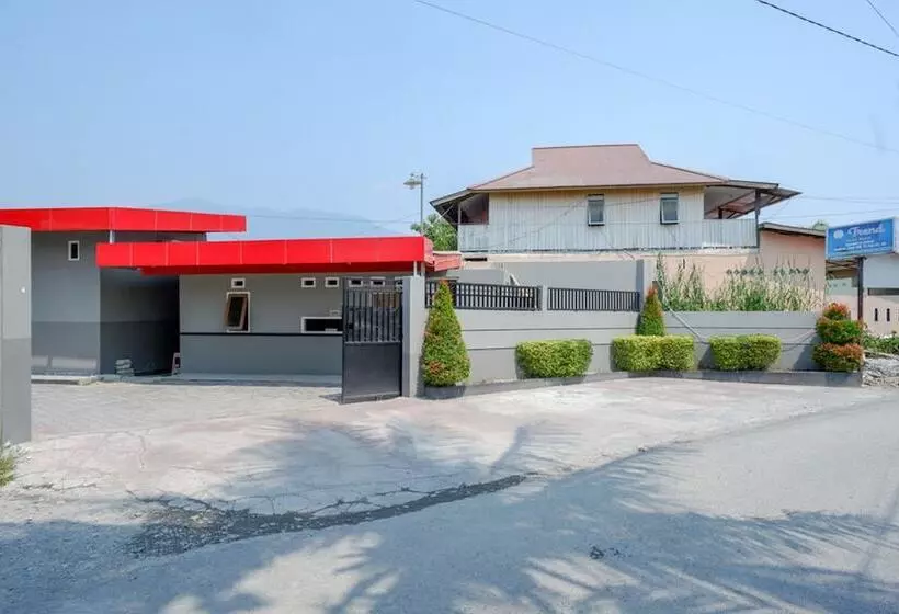 Majatalo Koolkost Near Rs Samaritan Palu