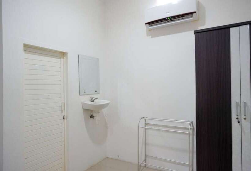 Pension Koolkost Near Rs Samaritan Palu