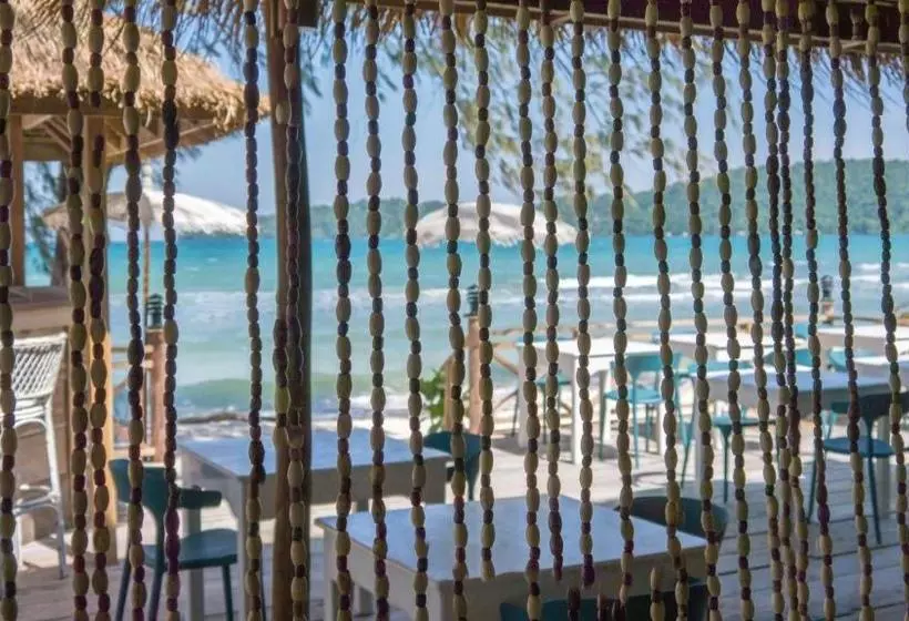 リゾートホテル Sarasea Koh Rong Samloem