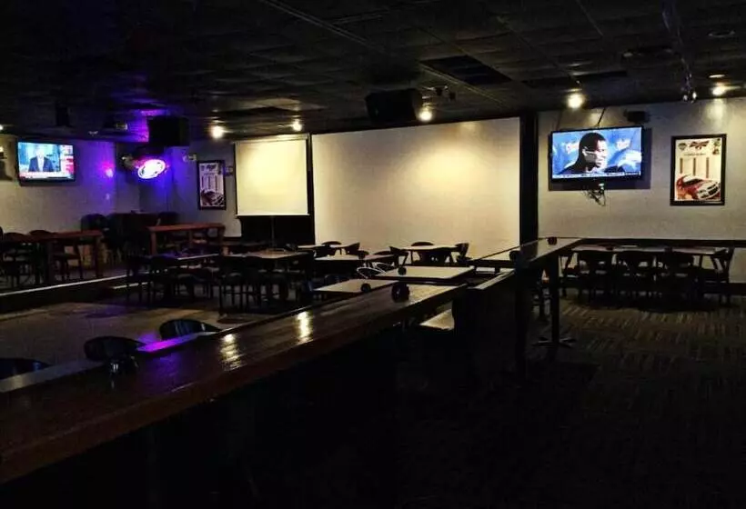 فندق Apm Inn And Suite