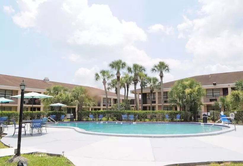 فندق Apm Inn And Suite