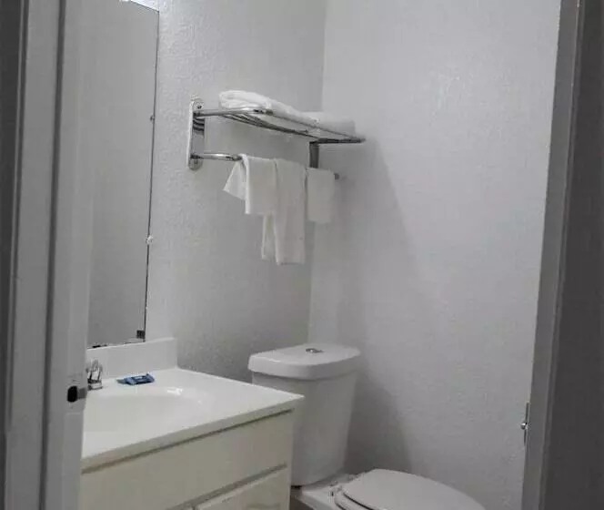 فندق Apm Inn And Suite