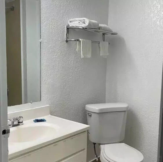 فندق Apm Inn And Suite