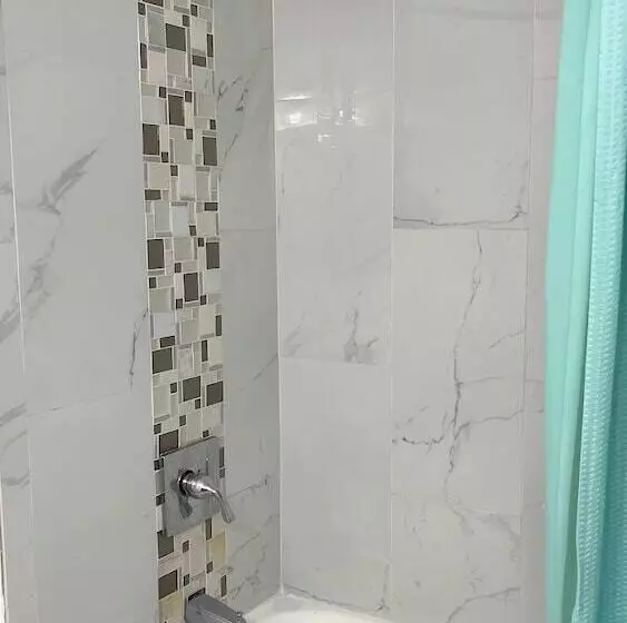 فندق Apm Inn And Suite