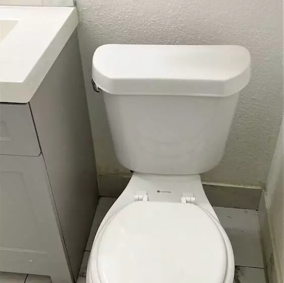 فندق Apm Inn And Suite